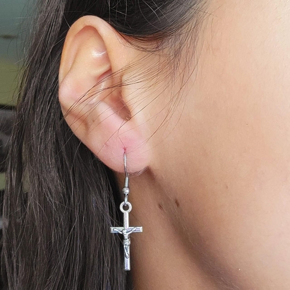 Pair of Silver Simple Dainty Classic Crucifix Cross Hook Drop Earrings - Picture 1 of 8